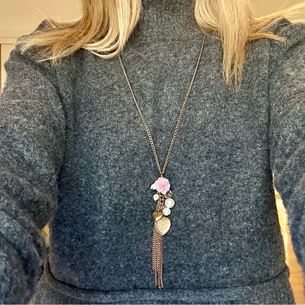 Long floral pearl pendant charm chain necklace